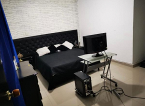 Habitación privada en hermosa y amplia casa en Calasanz, Medellin